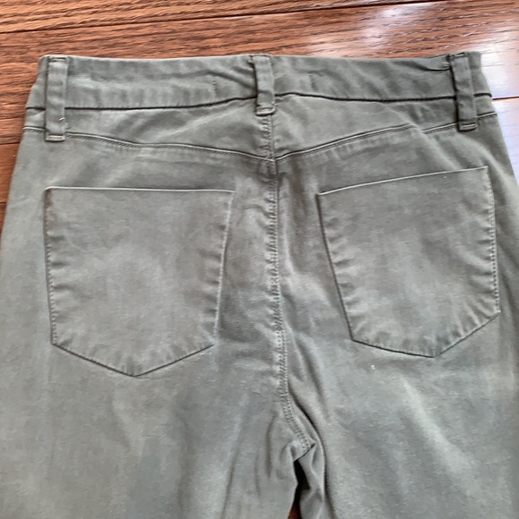 JBrand Anja Cuffed Pant in Olive Mid-Rise - Picture 5 of 5